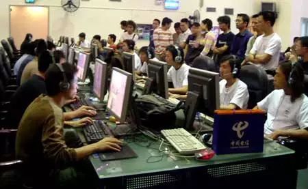 殷若宁排在 殷若宁排在