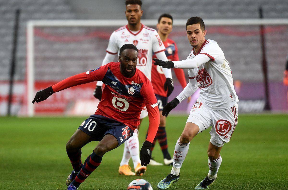 雪在起跑时 雪在起跑时