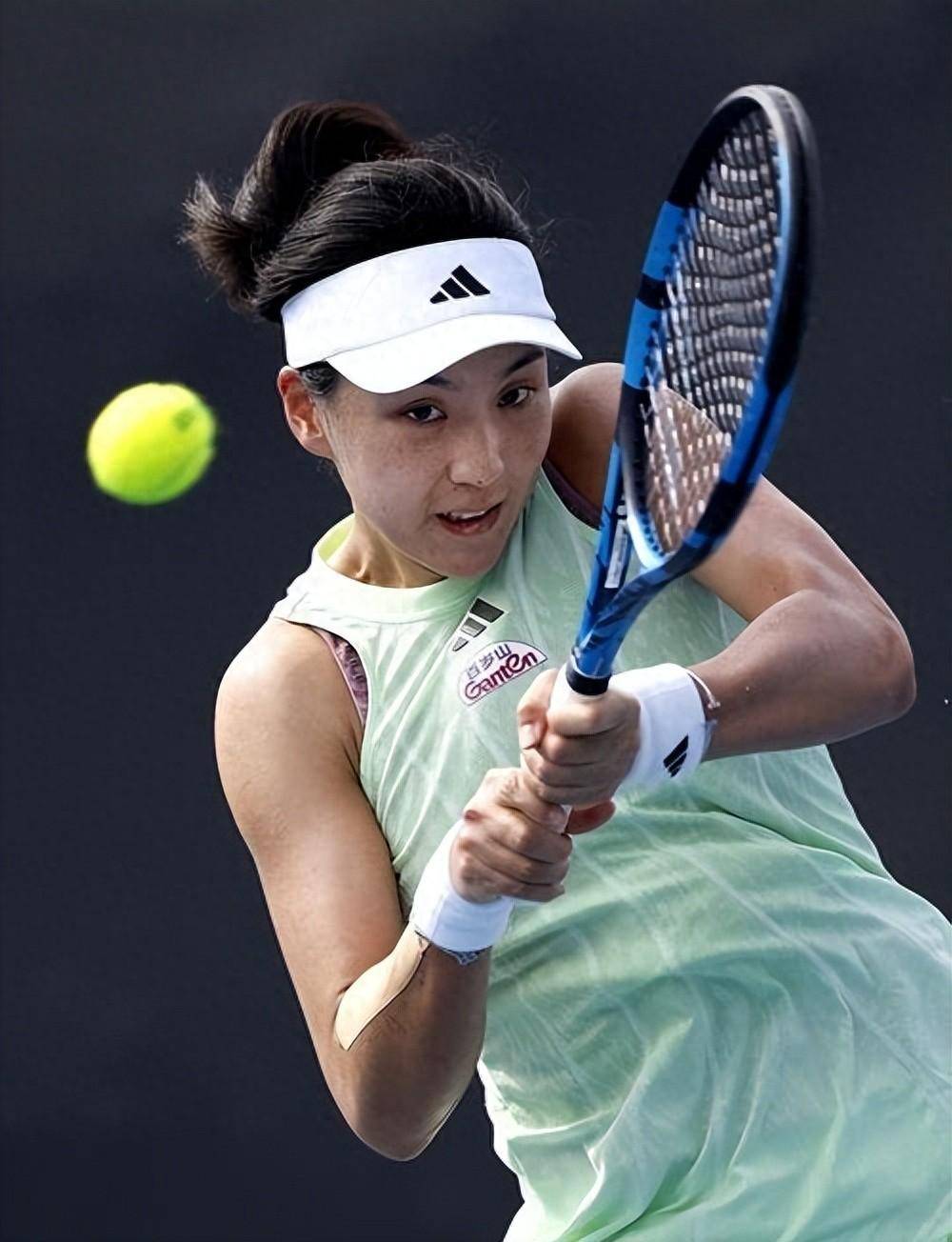 也让运动员 也让运动员