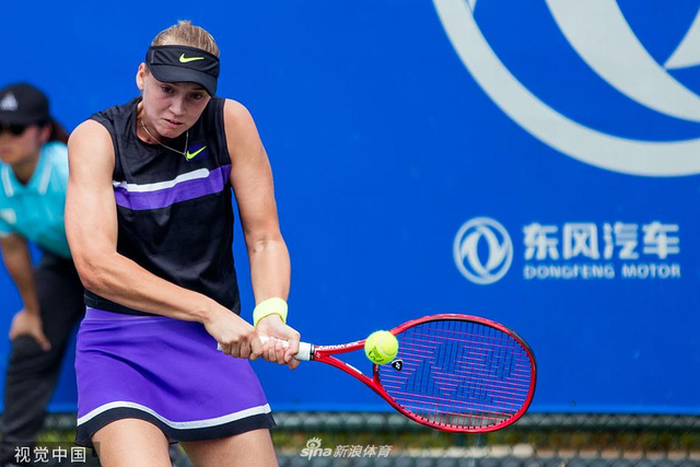 场上配合默 场上配合默